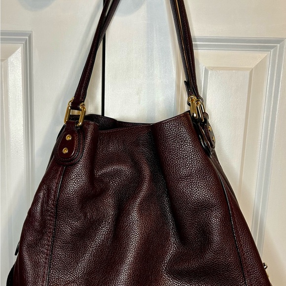 Coach Edie Shoulder Bag 28 in Burgundy Leather - Picture 3 of 10